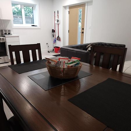 Signature Elegant Private Entrance Condo 1Br Haven Vancouver Bagian luar foto